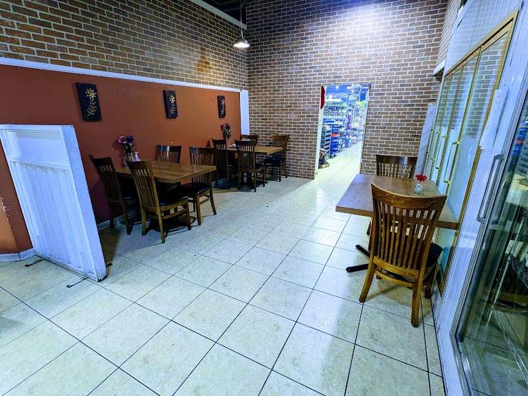 DAY 2 DAY HALAL RESTAURANT photo 1