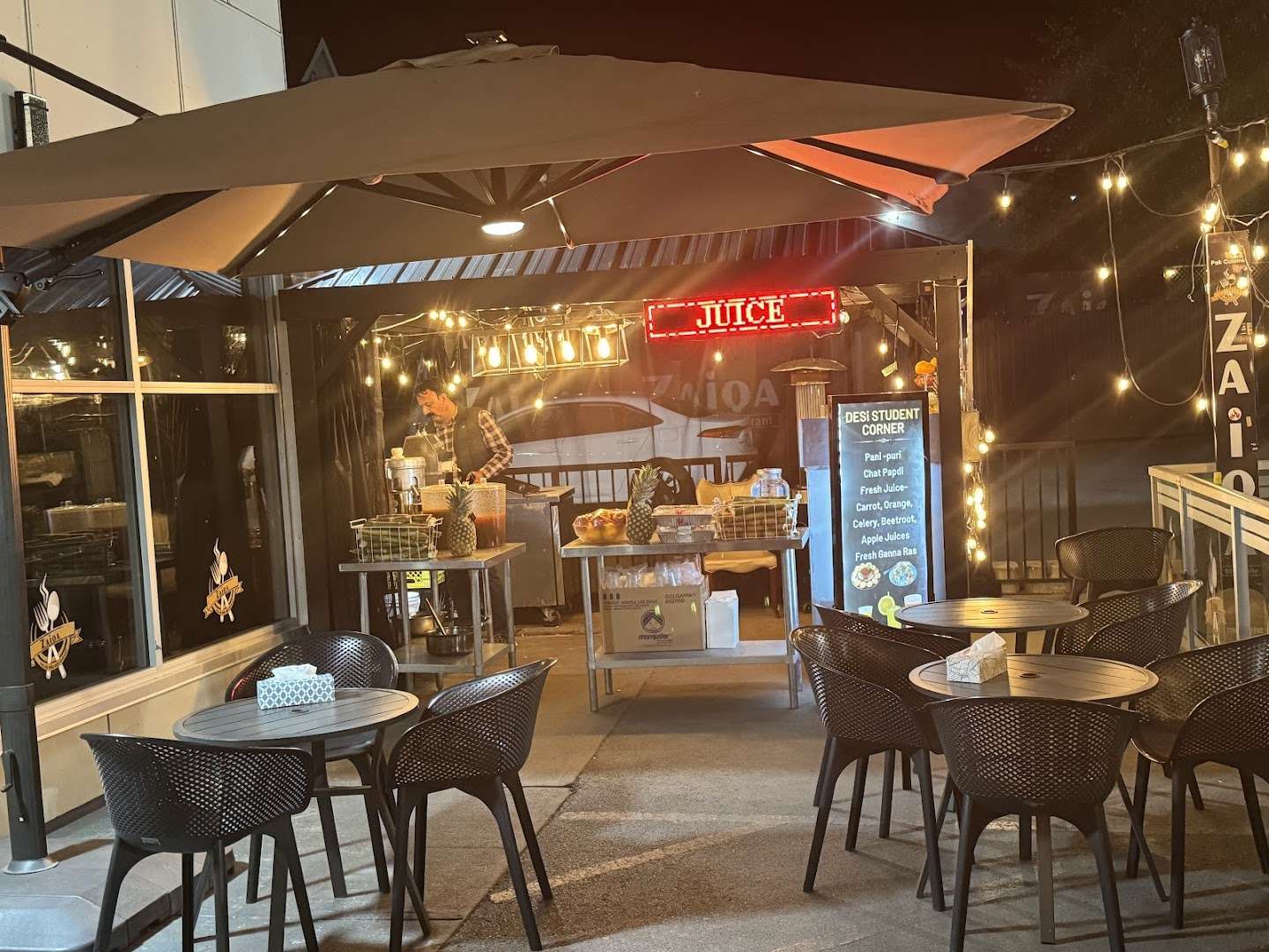 Zaiqa Restaurant photo 1